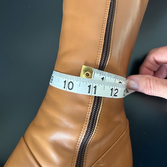 Vintage MaxMara Leather Tall Heeled Boots - sz 8 - Picture 11 of 13